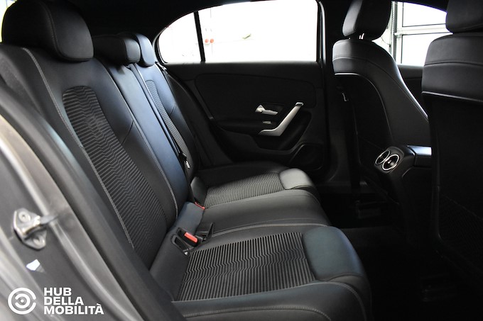 MERCEDES-BENZ A 180 d Automatic Sport